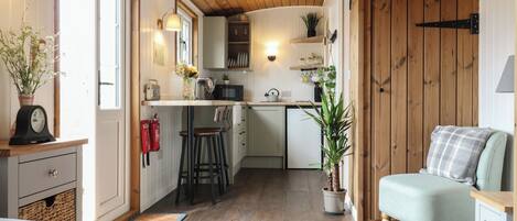 1 bedroom, individually decorated, individually furnished, free WiFi