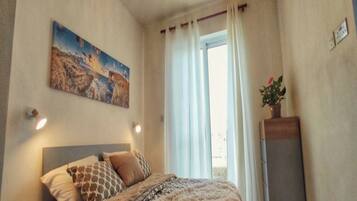 3 bedrooms, iron/ironing board, Internet, bed sheets