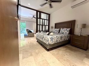 Comfort Apartment, 1 King Bed with Sofa bed | Individually decorated, individually furnished, blackout drapes