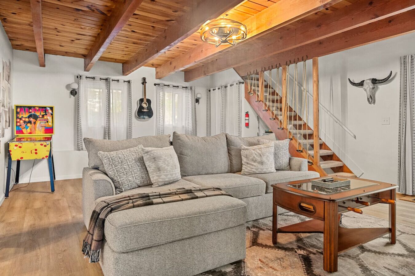 Cowboy Cabin ~ Lake View, Ev Charger, Near Village - Big Bear Lake, CA
