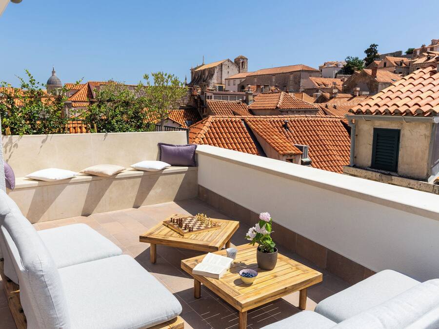 Deluxe Double Room, 1 King Bed with Terrace (3) | Teras/patio