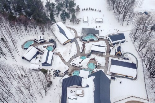 King Studio Suite at Highland Estates-Heated Pool