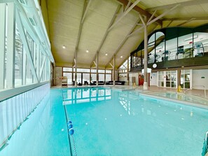 Pool - King Suite – heated Pool, Sauna & Kitchen (Shanty Bay)