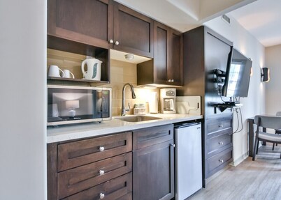 King Studio Suite – heated Pool, Sauna