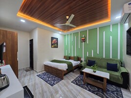 Suite familiar, 1 cama de matrimonio con sofá cama, vistas al jardín