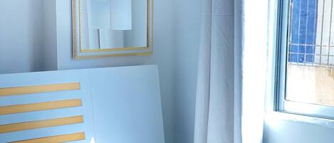 1 bedroom, desk, free WiFi, bed sheets