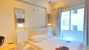 1 bedroom, desk, free WiFi, bed sheets