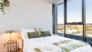 2 bedrooms, desk, free WiFi, bed sheets