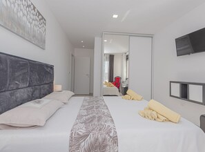 Villa (Four-Bedroom Villa With Pool)