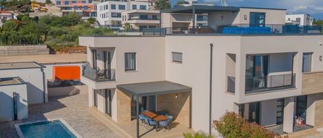 Villa (Four-Bedroom Villa With Pool) | Exterior