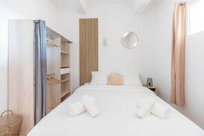 2 bedrooms, WiFi, bed sheets - Spacious, warm and comfortable apartment (Pertuis)