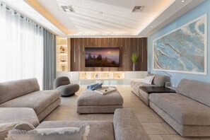 Smart TV, video games, stereo