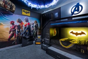 5 bedrooms, free WiFi, bed sheets