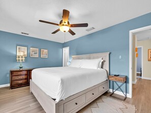 3 Schlafzimmer, Schreibtisch, Bügeleisen/Bügelbrett, kostenloses WLAN