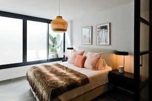 Room - Royal Palm 36 8 Pax Villa with Heated Private Pool (Nerja)