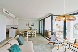 Room - Royal Palm 36 8 Pax Villa with Heated Private Pool (Nerja)