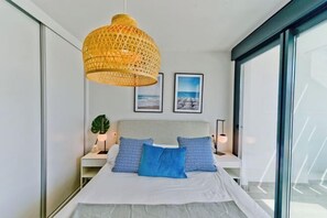 Room - Royal Palm 36 8 Pax Villa with Heated Private Pool (Nerja)