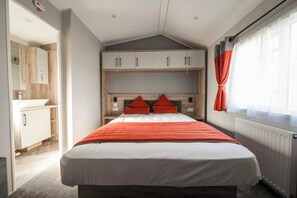 2 bedrooms, individually decorated, individually furnished, free WiFi - Billing Bliss - Billing Aquadrome (Northampton)