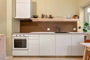 Refrigerador, horno, placa de cocina, lavavajillas