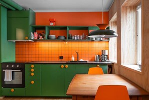 Kühlschrank, Ofen, Herdplatte, Geschirrspüler
