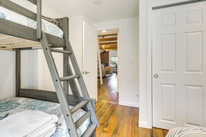 3 chambres, bureau, fer et planche à repasser, accès Internet