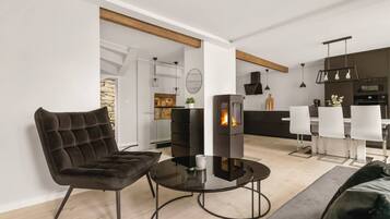 TV, peis og stereoanlegg