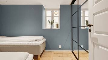 2 slaapkamers, een strijkplank/strijkijzer, wifi, beddengoed