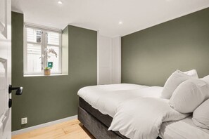 2 chambres, fer et planche à repasser, Wi-Fi, draps fournis