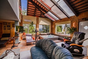 Interior - Kaval Home with Free Onsite Wellness (Dravograd)