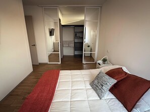 2 bedrooms, iron/ironing board, WiFi, bed sheets - GDL Department. Excellent Location (Guadalajara)