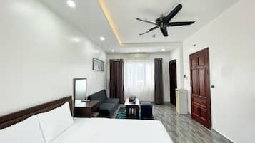 Panoramic Double Room | Desk, iron/ironing board, free WiFi, bed sheets