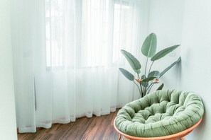 Panoramic Apartment, Balcony, City View