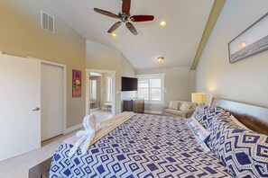 4 bedrooms, iron/ironing board, internet, bed sheets