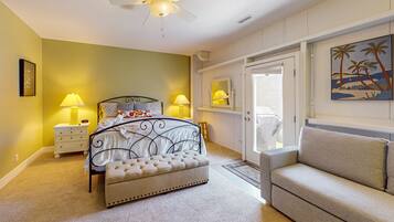 4 bedrooms, iron/ironing board, Internet, bed sheets