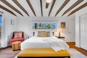 3 quartos, ferros/tábuas de passar roupa, Wi-Fi, roupa de cama