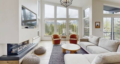 Spacious 4-Bedroom Home in Girdwood with Game Room & Foosball table