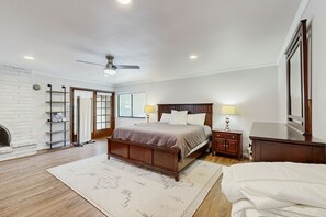 5 bedrooms, Internet, bed sheets