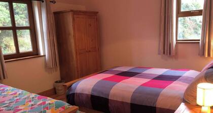 Dingle Holiday Haven - Comfortable 3 Bedroom House