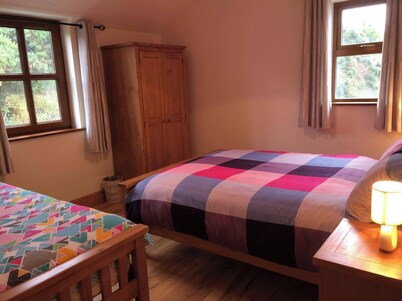Dingle Holiday Haven - Comfortable 3 Bedroom House