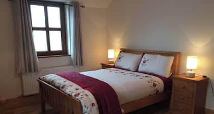 Dingle Holiday Haven - Comfortable 3 Bedroom House