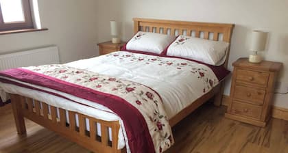 Dingle Holiday Haven - Comfortable 3 Bedroom House