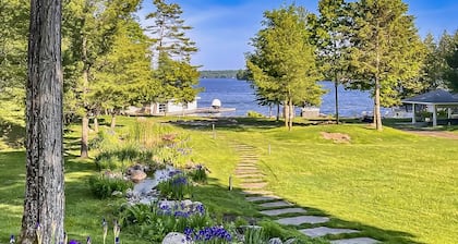 Stunning 5 bed 5 bath cottage on Lake Rosseau