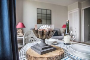 Soundproofing, cribs/infant beds