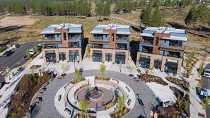Interior - 2 Units Deck, Hot Tub, Minutes to Old Bend 1212 Skyline Ranch by Avantstay (Bend)