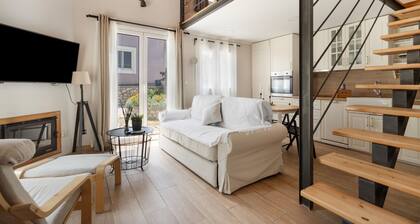 Apartment 'Stathis Suite' mit Meerblick, WLAN und Klimaanlage