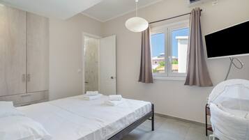 3 chambres, fer et planche Ă repasser, Wi-Fi gratuit, draps fournis