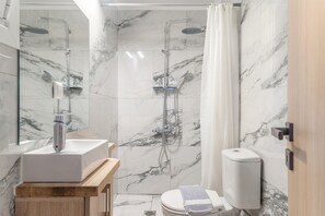 Doccia, asciugacapelli