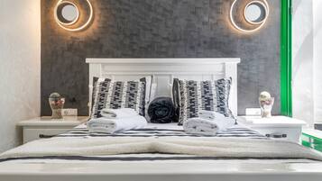 2 bedrooms, iron/ironing board, WiFi (free), bed sheets