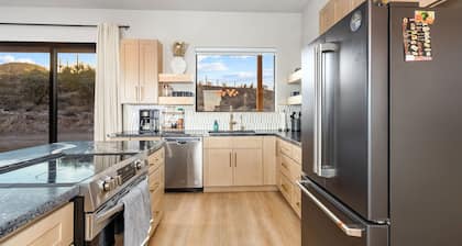 Charming 3-bedroom house in wonderful Tucson with stunning views all around
