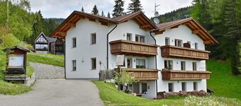 Apartment 'Obermüllerhof 2' with Mountain View, Shared Garden and Wi-Fi